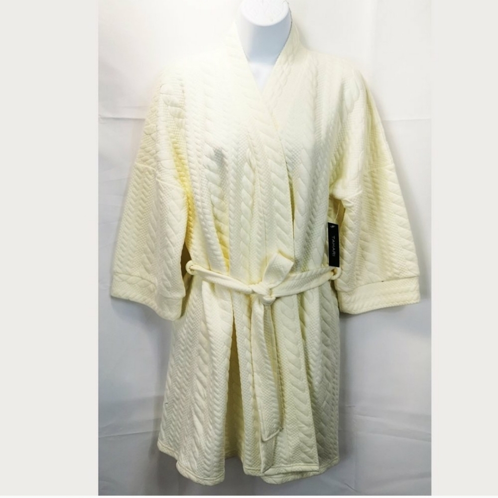 🚩🚩FINAL SALE 🚩🚩Tahari Bath robe - Picture 3 of 8